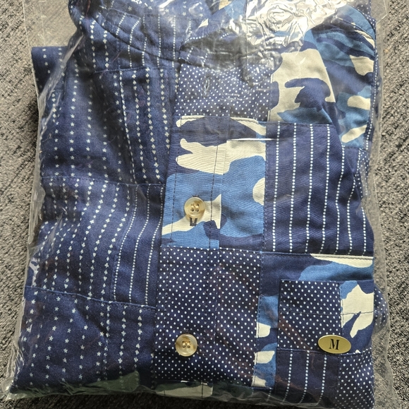 Medium Emotionally Unavailable button up - Picture 11 of 11